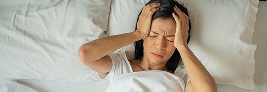 Болить голова після сну: що робити