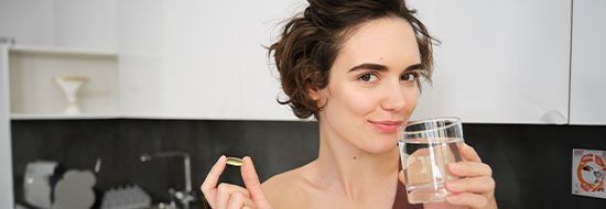 Лучшие витамины для женщин: какие нужны? ТОП-6 от “Рідні Медтехника”