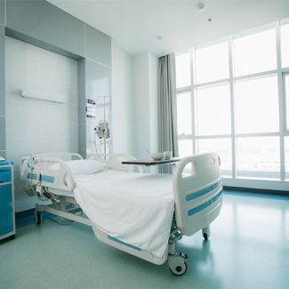 Медицинское оснащение больничной палаты