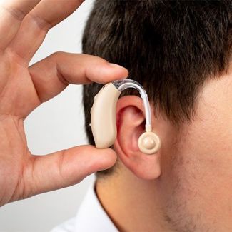 ТОП фирм слуховых аппаратов: как выбрать лучший усилитель слуха для пожилых людей