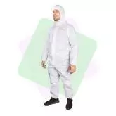 Одноразовый защитный костюм с капюшоном, трехслойный (плотность 80 г/м), белый