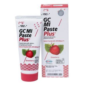 Паста для ремінералізації зубів, 35 мл, зі смаком полуниці, GC Mi Paste Plus