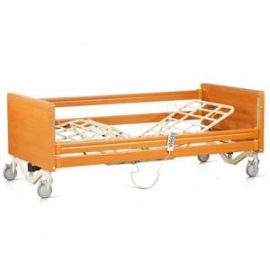 Ліжко REHA з електроприводом 4-секційне на колесах, дерев'яне (з приліжковим тримачем, поручнями)